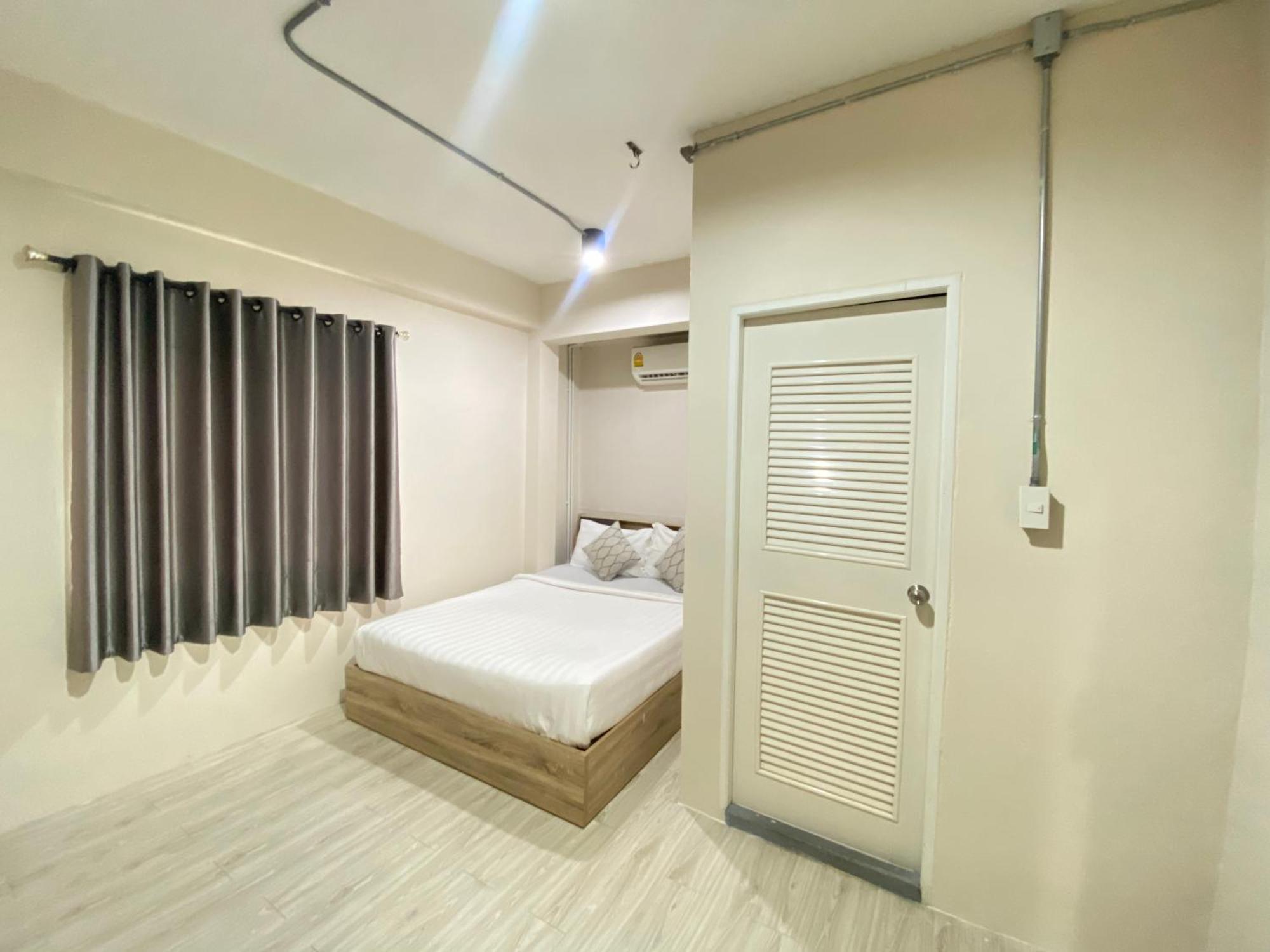 ซับรูมโฮเทล Subroom Hotel Surat Thani Eksteriør bilde